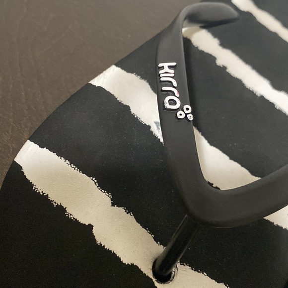 Perfect Flip Flops - Picture 2 of 4